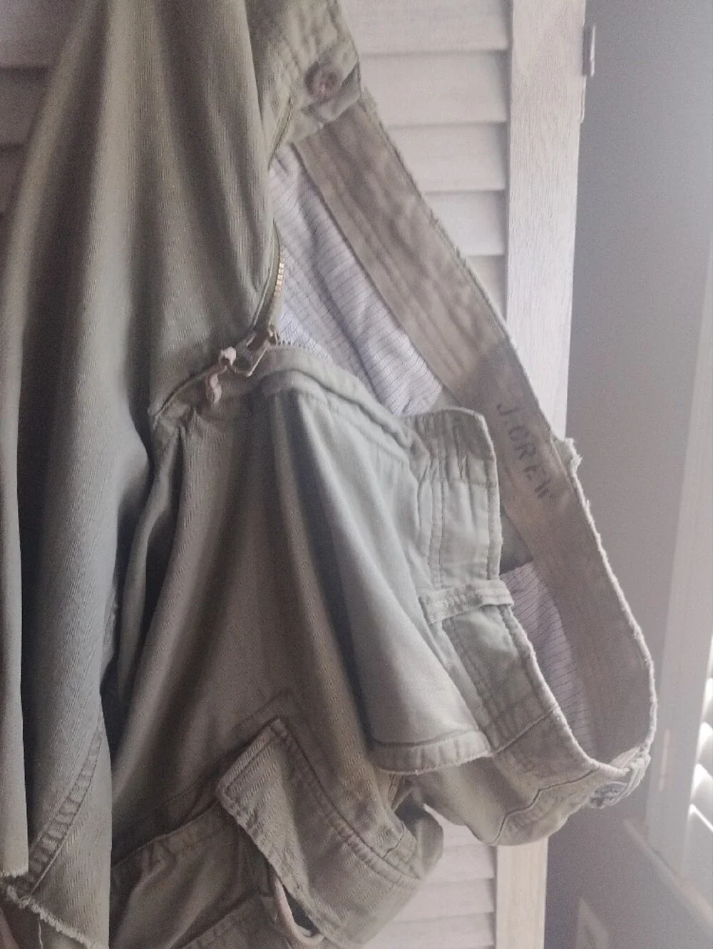 J.Crew Men’s Cargo Pants in Olive